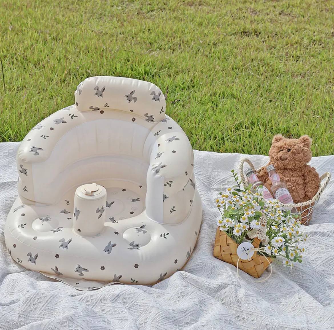 Skuggor Inflatable Baby Seat for Easy Seating and Playtime